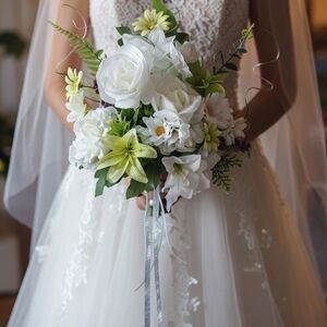 #5 Elegant White and Green Bridal Bouquet